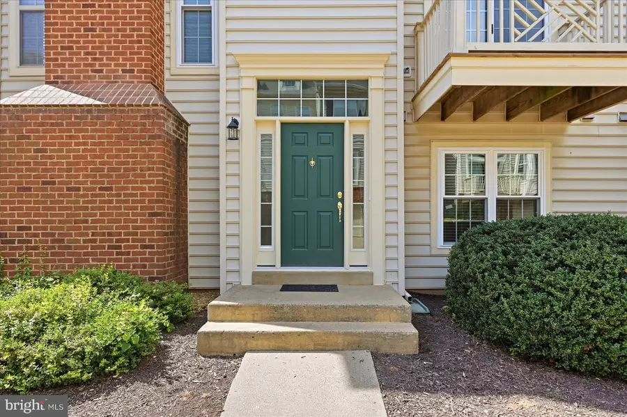 46362 Pryor Sq, Sterling, VA 20165 - #3