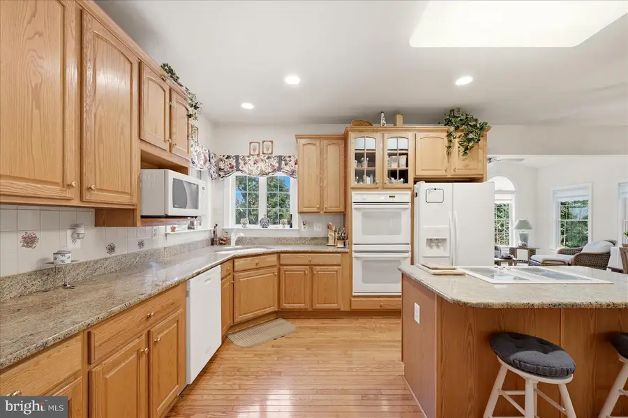 45539 Lakeside Dr, Sterling, VA 20165 - #2