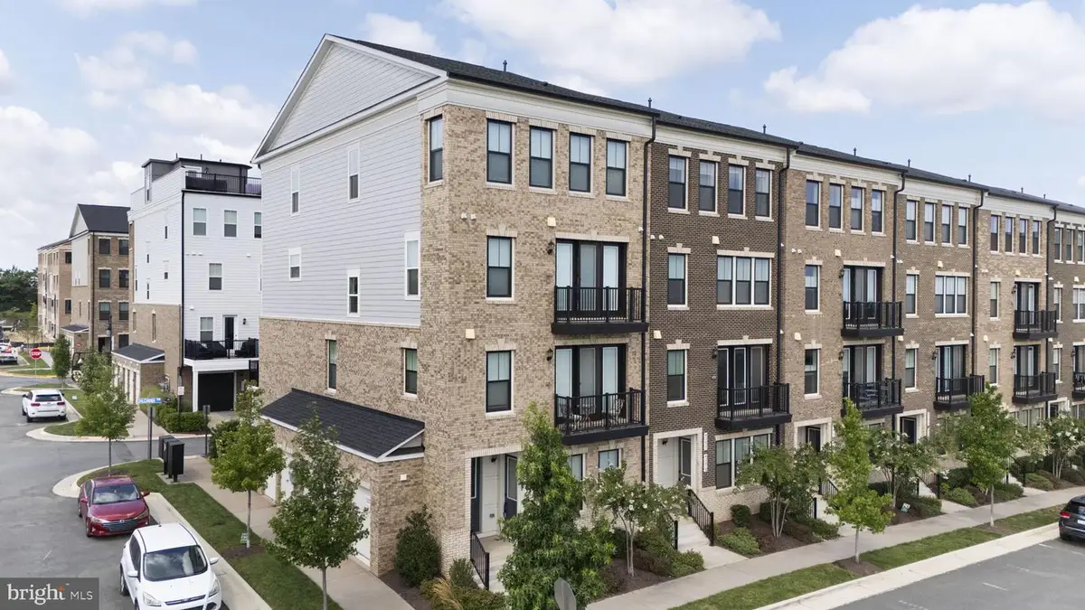 42623 Nubbins Ter, Ashburn, VA 20147 - #1
