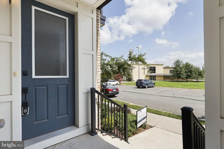 42623 Nubbins Ter, Ashburn, VA 20147 - #2