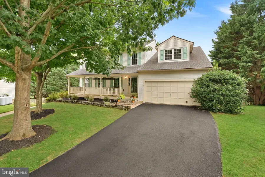 37743 Sutton Dr, Purcellville, VA 20132 - #2