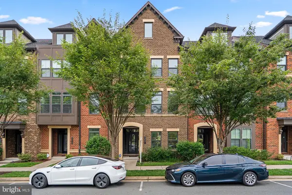 43451 Charitable St, ASHBURN, VA 20148