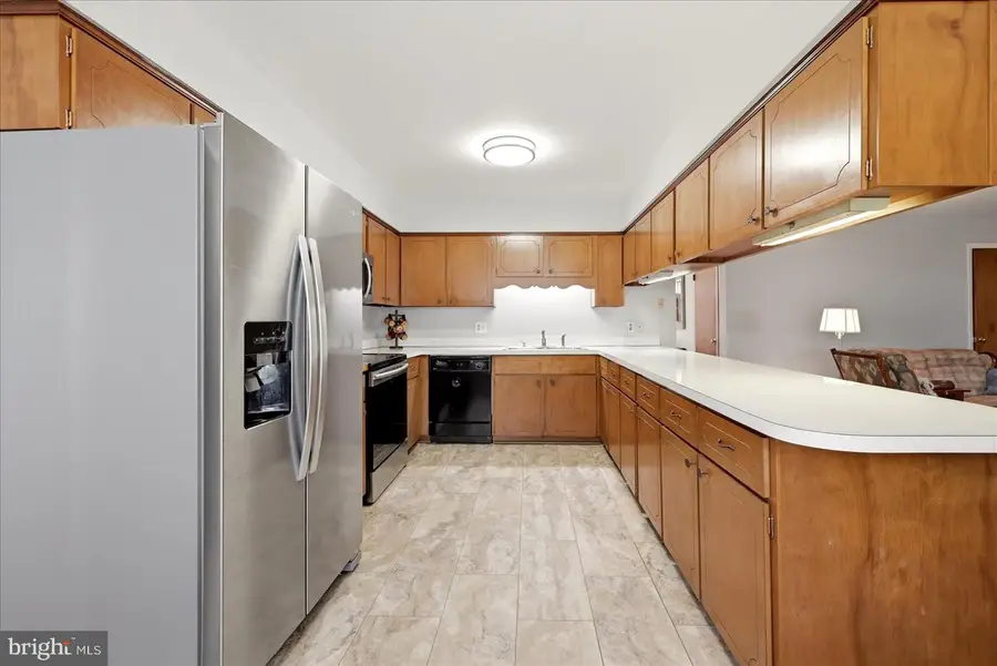 19141 Youngs Cliff Rd, Sterling, VA 20165 - #2