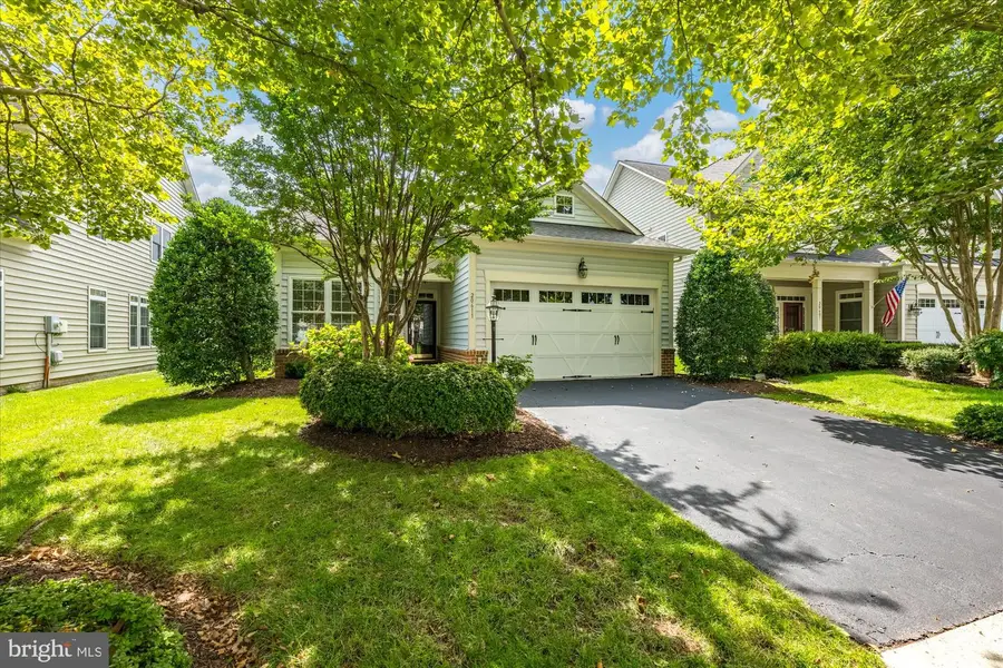 20611 Golden Ridge Dr, Ashburn, VA 20147 - #2