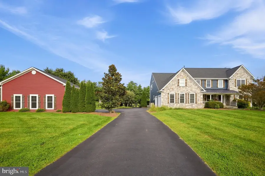 14254 Bookcliff Ct, Hillsboro, VA 20132 - #2
