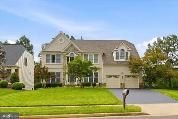 25817 Planting Field Dr, CHANTILLY, VA 20152