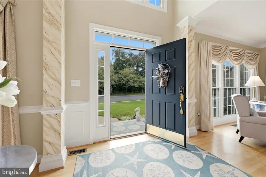 25817 Planting Field Dr, Chantilly, VA 20152 - #2