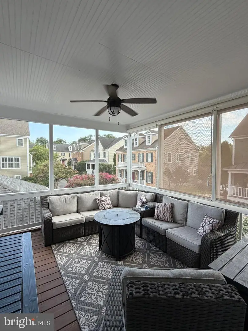 101 Desales Dr, Purcellville, VA 20132 - #2