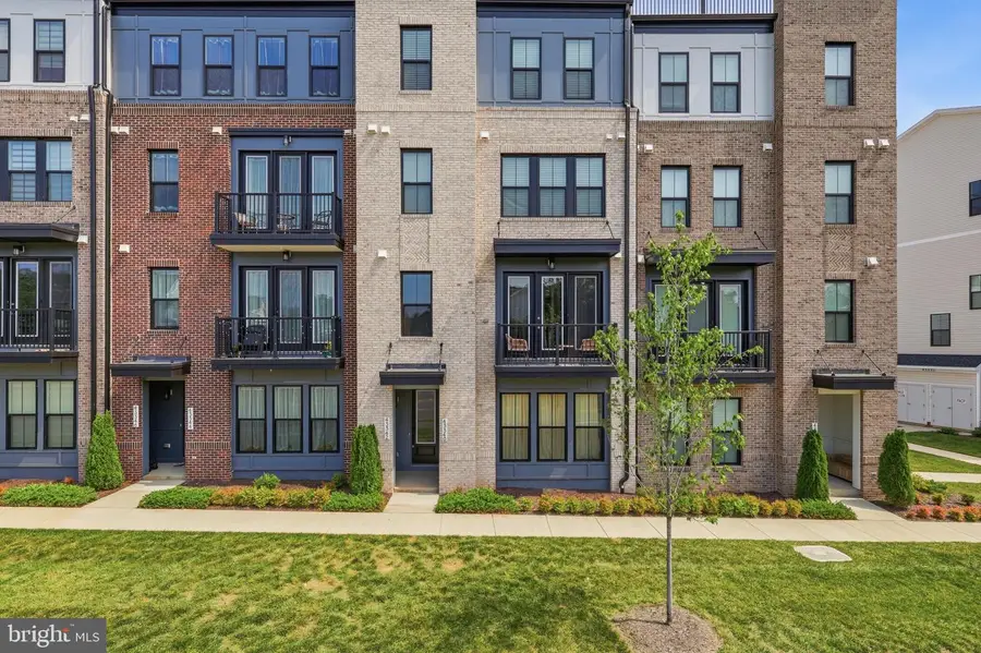 43342 Farringdon Sq, Ashburn, VA 20148 - #3
