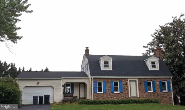 911 W Country Club Dr, PURCELLVILLE, VA 20132
