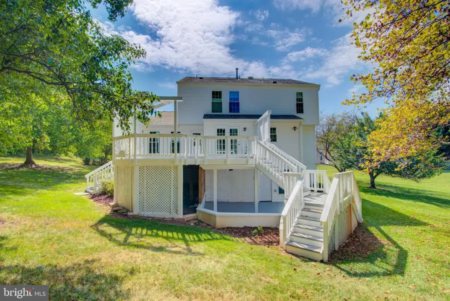 20518 Norwich Pl, Ashburn, VA 20147 - #2