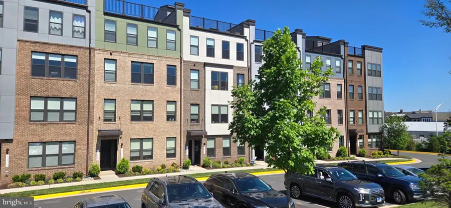 20344 Newfoundland Sq, Ashburn, VA 20147 - #2