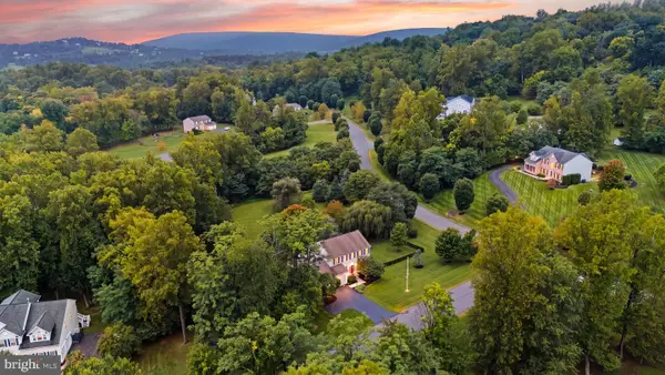 35499 Broken Arrow Rd, ROUND HILL, VA 20141