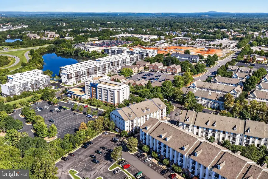 21191 Mcfadden Sq #305, Sterling, VA 20165 - #2