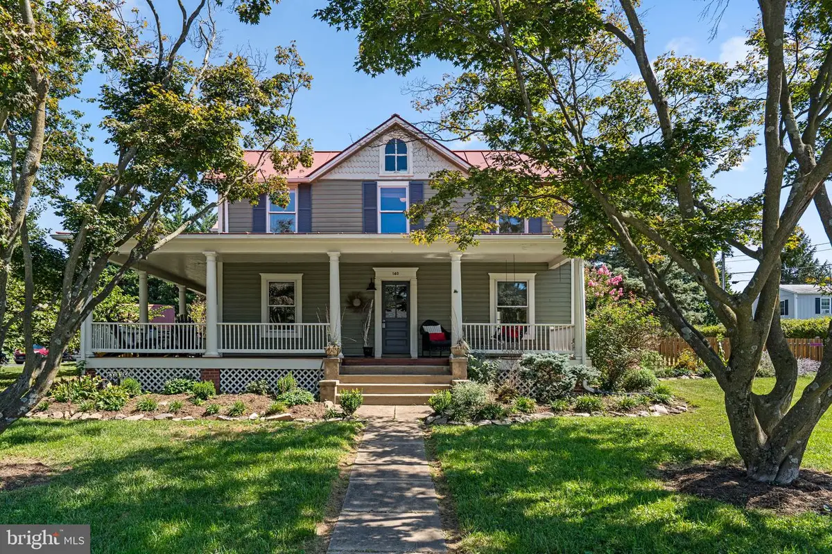 140 S 29th St, Purcellville, VA 20132 - #1