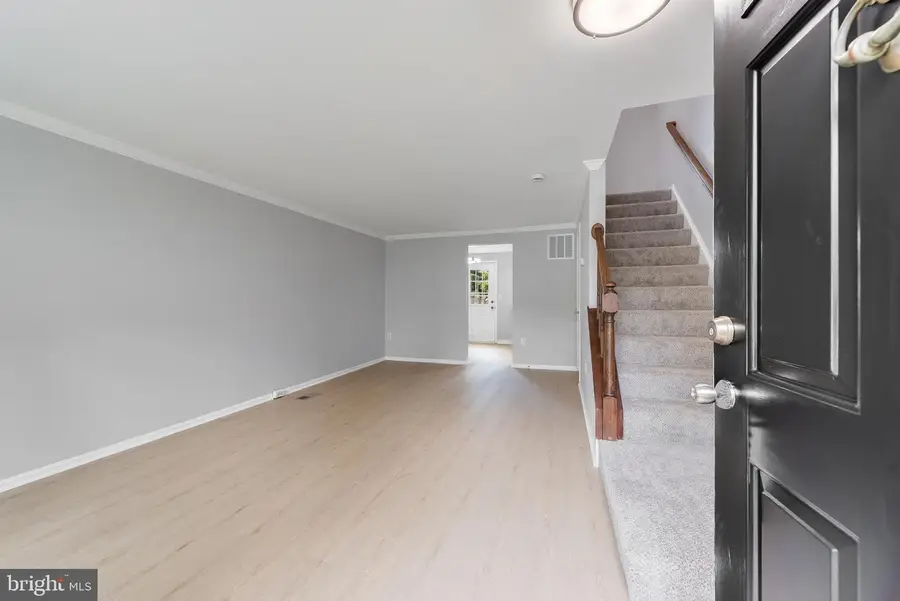 23 Asbury Way, Sterling, VA 20165 - #3