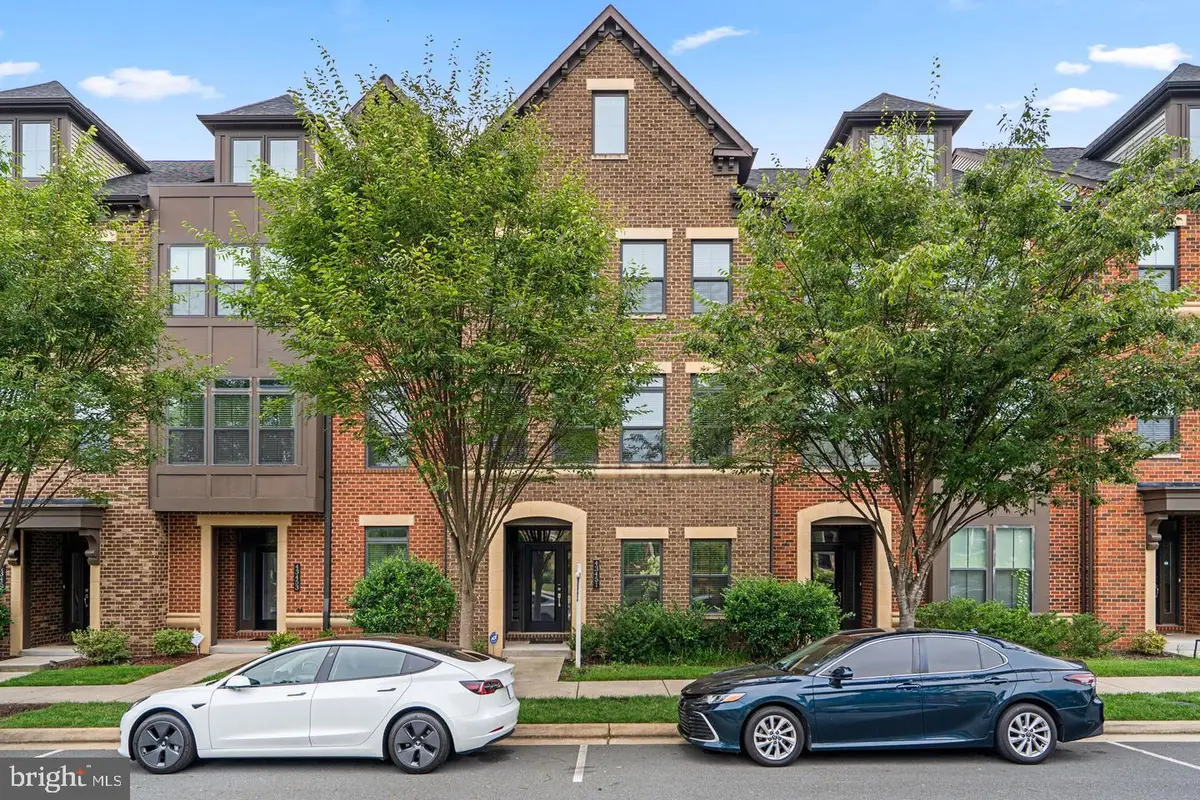 43451 Charitable St, Ashburn, VA 20148 - #1