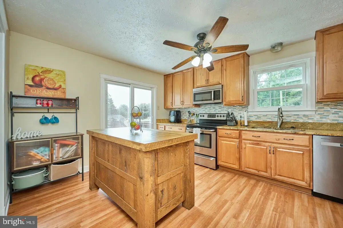806 Rust Dr Ne, Leesburg, VA 20176 - #1