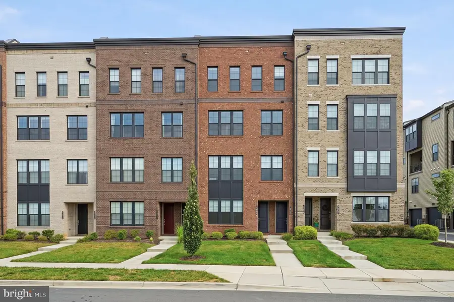 43556 Centergate Dr, Ashburn, VA 20148 - #3