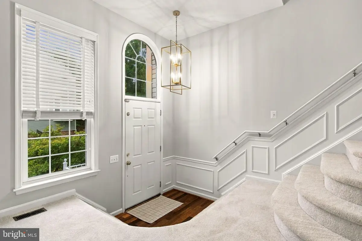 47642 Sandbank Sq, Sterling, VA 20165 - #1