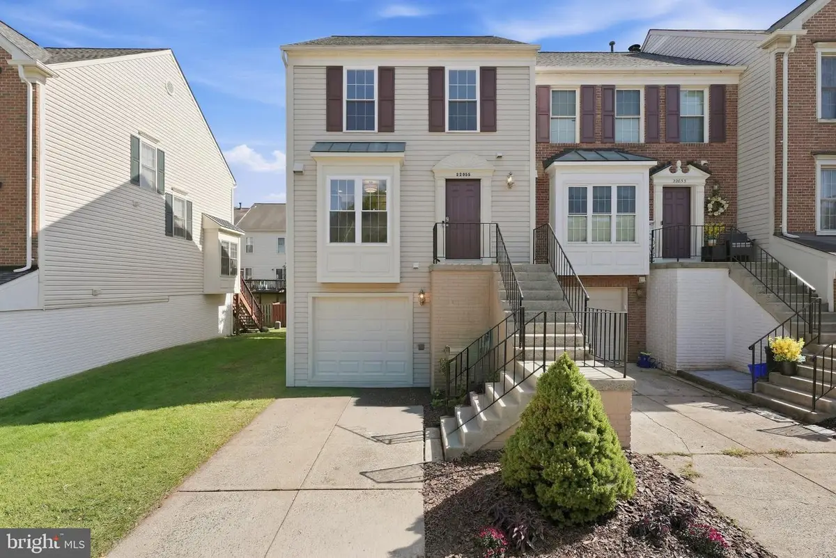 22055 Manning Sq, Sterling, VA 20166 - #1