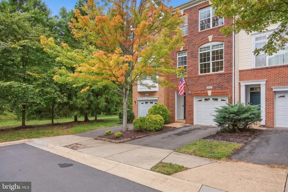 20437 Chetwood Ter, Ashburn, VA 20147 - #1