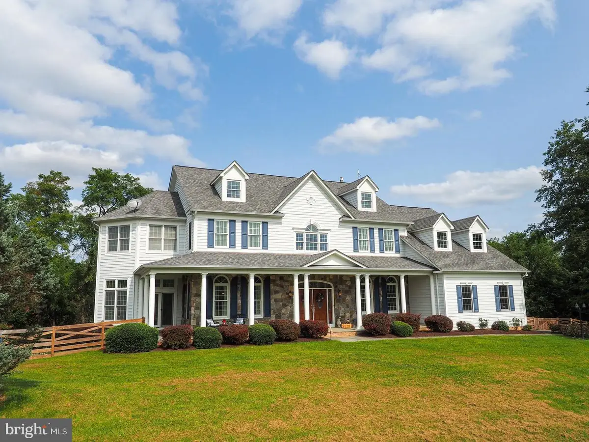 40918 Pacer Ln, Paeonian Springs, VA 20129 - #1