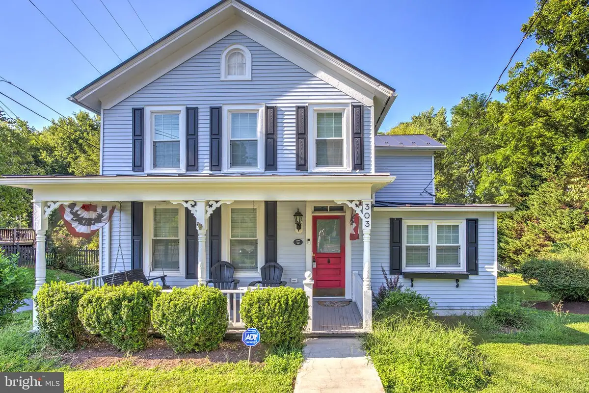 303 E. Colonial Hwy, Hamilton, VA 20158 - #1