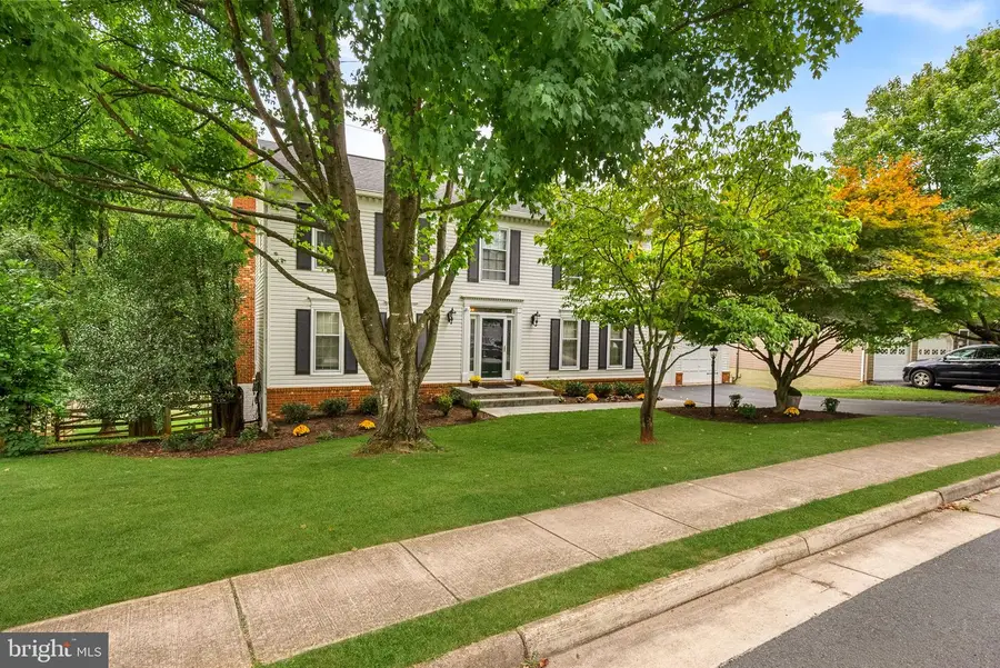 121 Regina Dr, Sterling, VA 20165 - #2