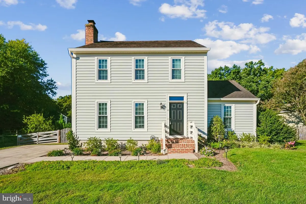 6 Bentley Dr, Sterling, VA 20165 - #1