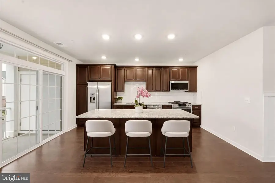 23265 Milltown Knoll Sq #114, Ashburn, VA 20148 - #2