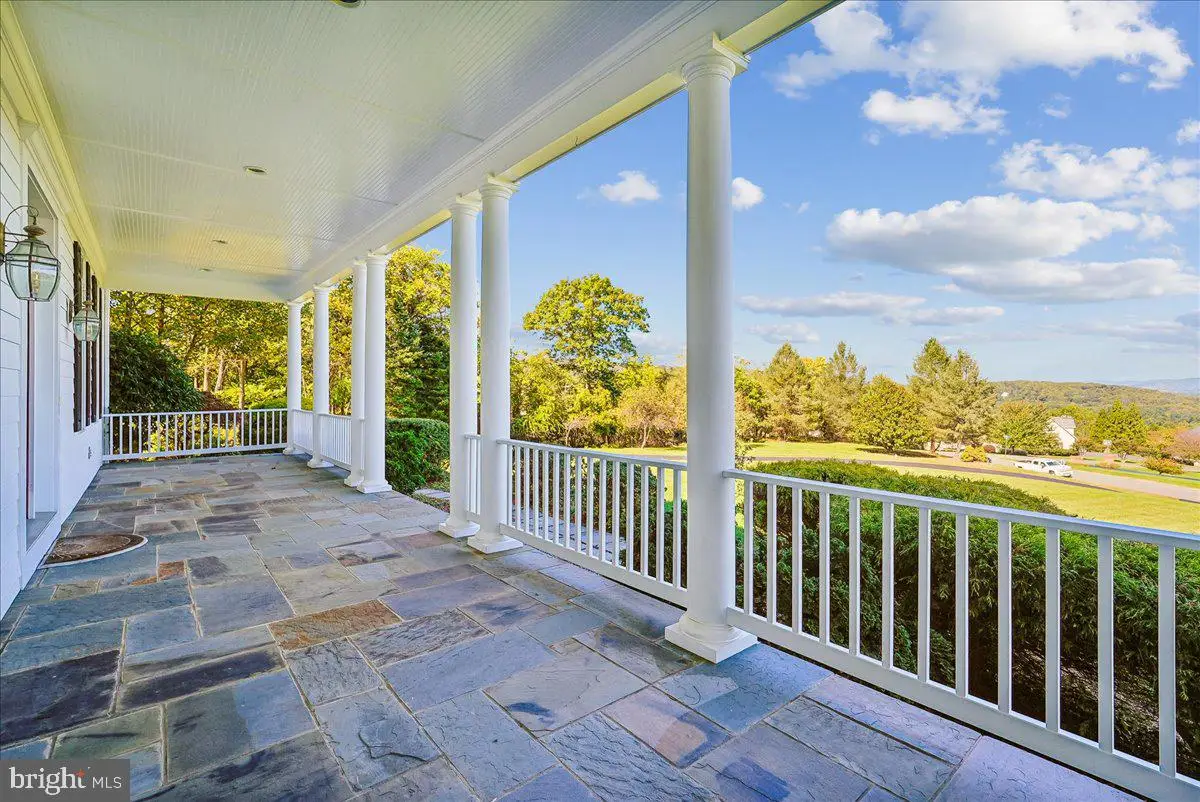 18077 Clendenning Cir, Round Hill, VA 20141 - #1