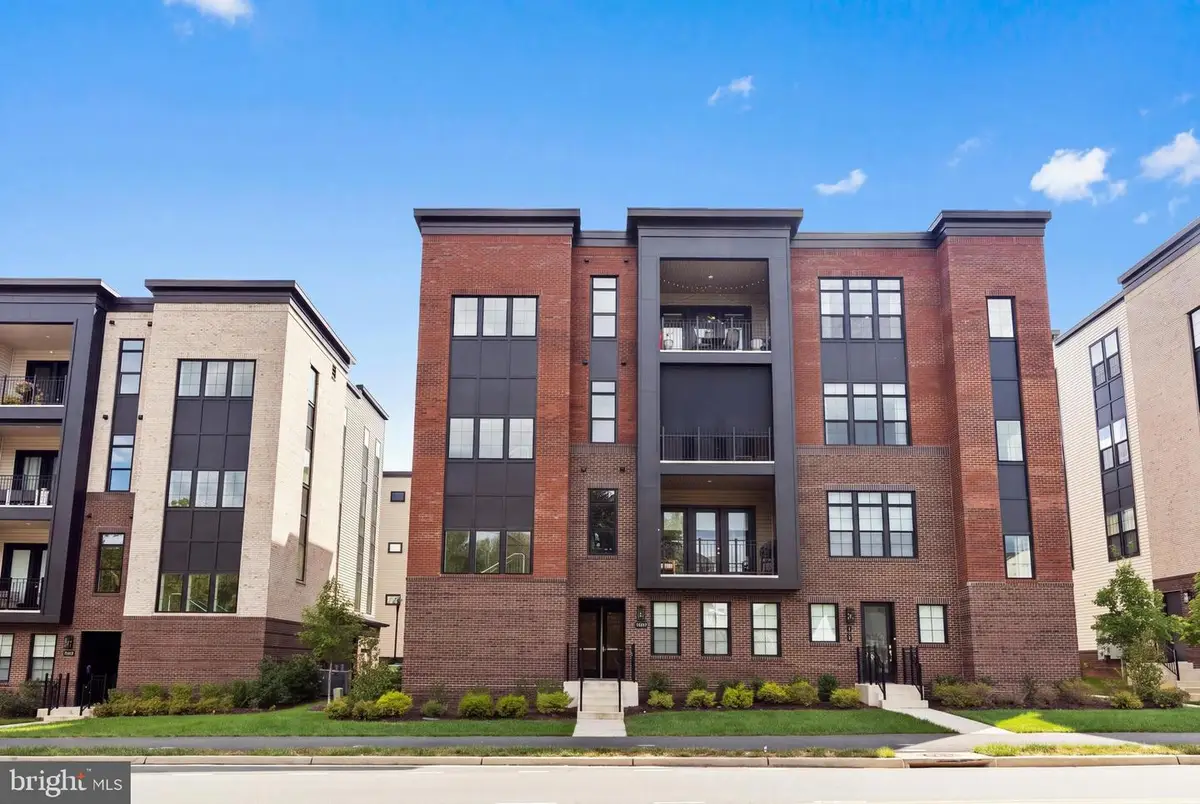 22145 Headwater Ter #400, Ashburn, VA 20148 - #1