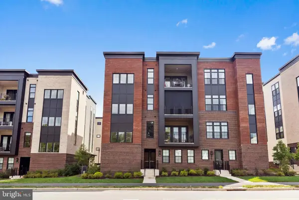 22145 Headwater Ter #400, ASHBURN, VA 20148
