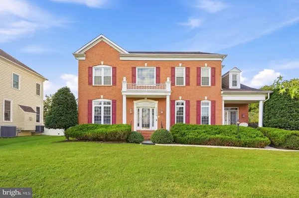 43483 Savoy Woods Ct, CHANTILLY, VA 20152