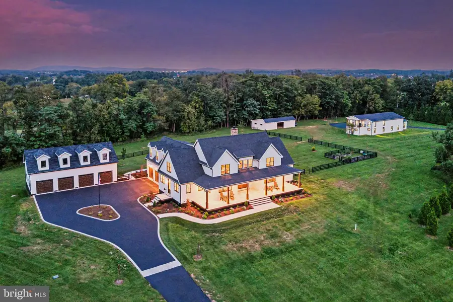 12016 Mountain Rd, Lovettsville, VA 20180 - #2