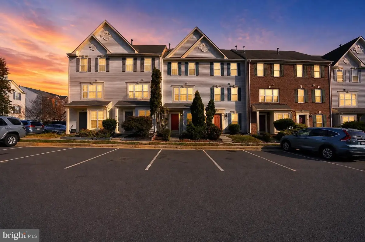 43030 Demerrit St, Chantilly, VA 20152 - #1
