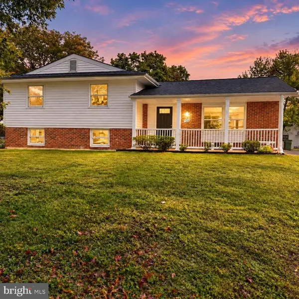 726 N Watford Ct, STERLING, VA 20164