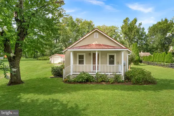 35121 Bloomfield Rd, ROUND HILL, VA 20141