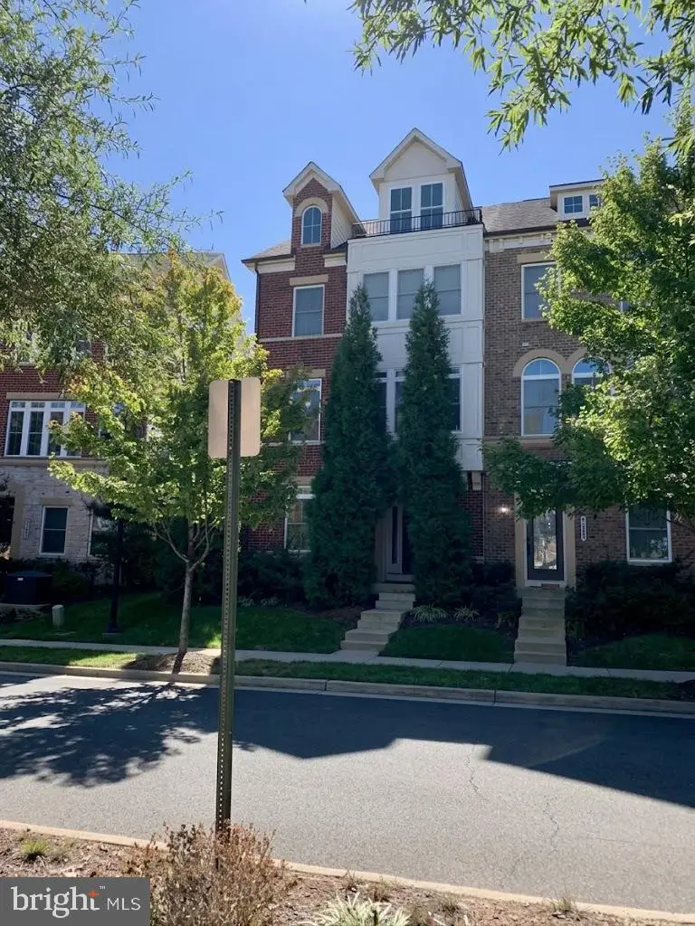 44687 Collingdale Ter, Ashburn, VA 20147 - #1