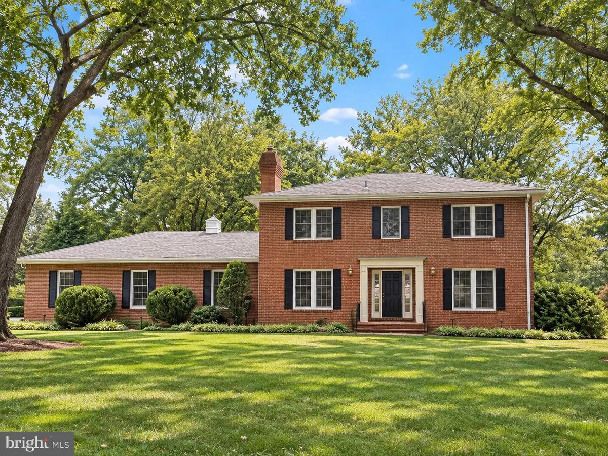 19701 Silcott Springs Rd, Purcellville, VA 20132 - #1