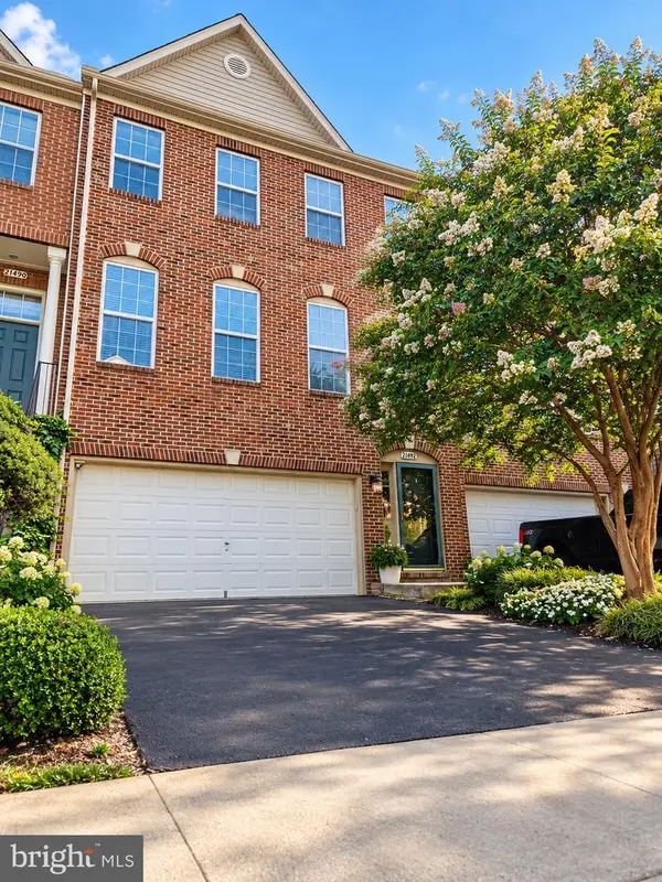 21492 Tamarack Ridge Sq, STERLING, VA 20164