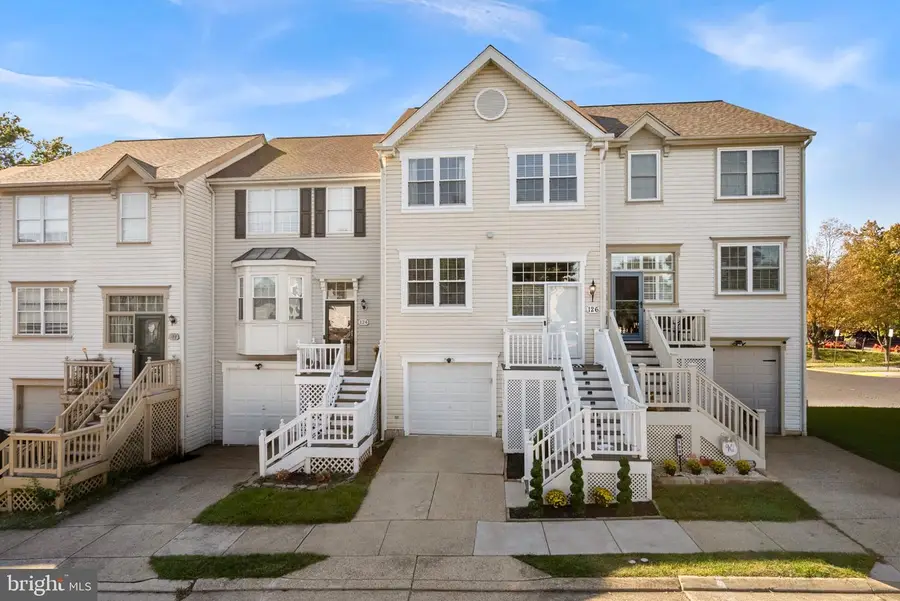 126 Oliver Ct, Purcellville, VA 20132 - #3