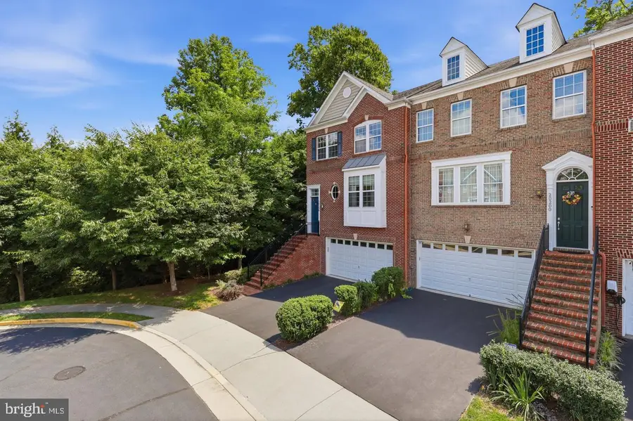 20200 Center Brook Sq, Sterling, VA 20165 - #2