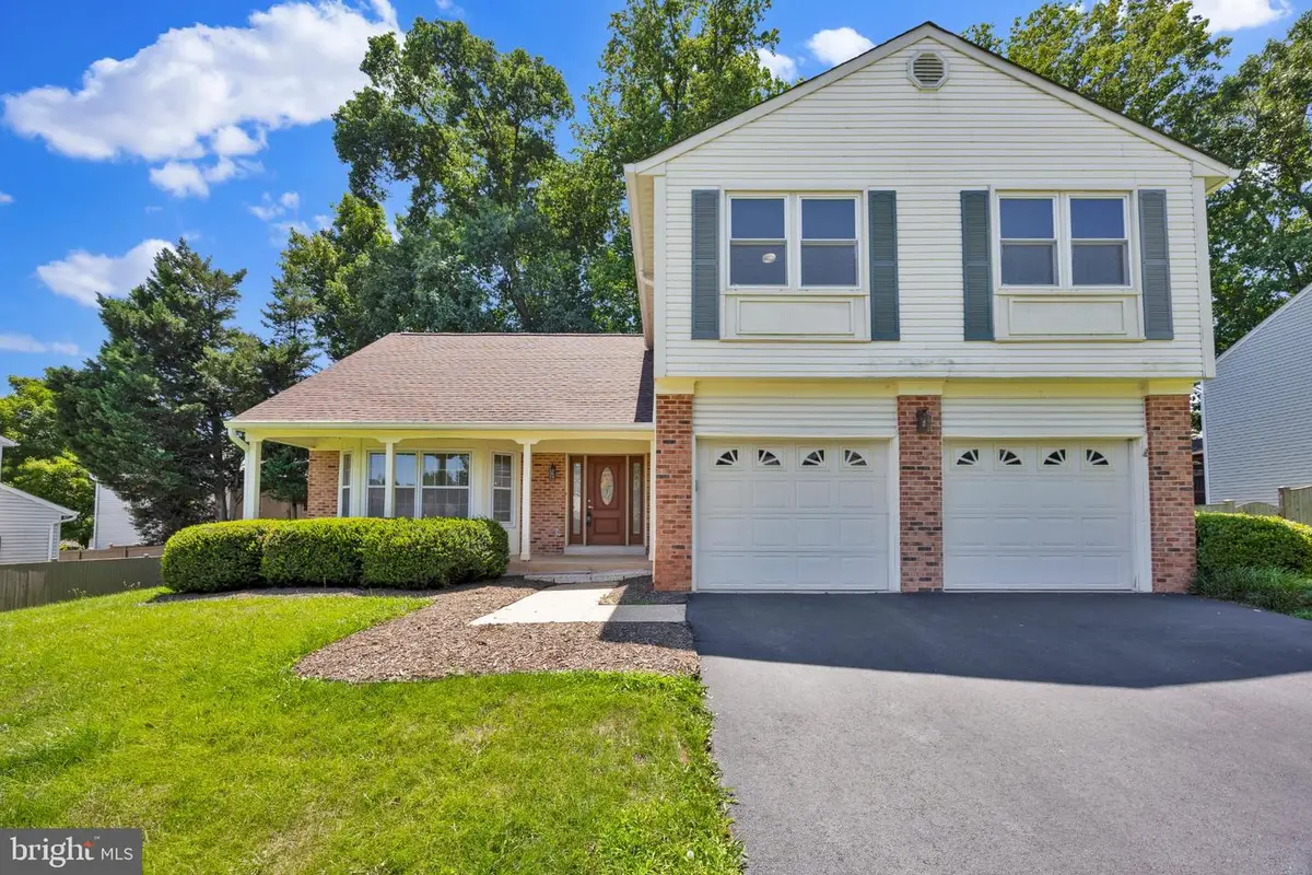 203 Markwood Dr, Sterling, VA 20165 - #1