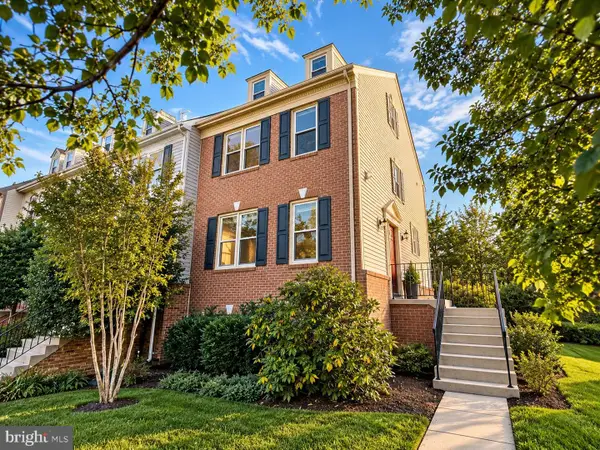 43626 Blacksmith Sq, ASHBURN, VA 20147