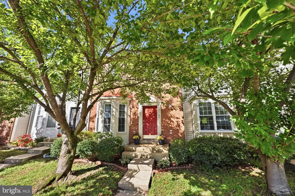 21764 Kings Crossing Ter, Ashburn, VA 20147 - #1