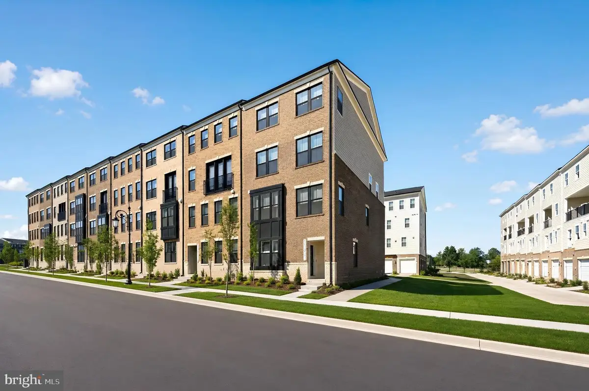 42665 Darala Dr, Ashburn, VA 20147 - #1