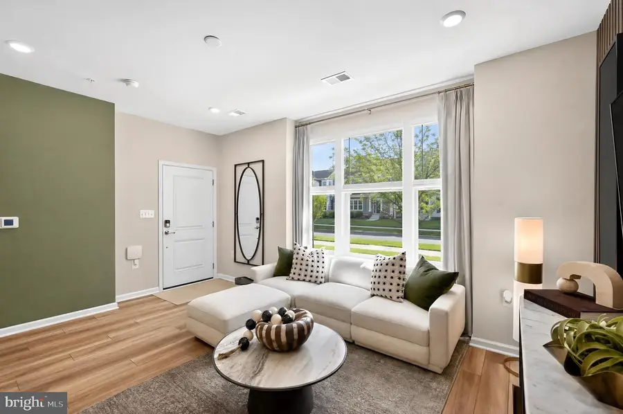 42665 Darala Dr, Ashburn, VA 20147 - #3