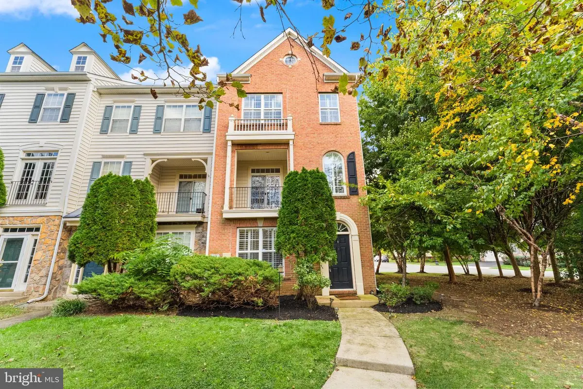 23005 Bulwark Ter, Brambleton, VA 20148 - #1